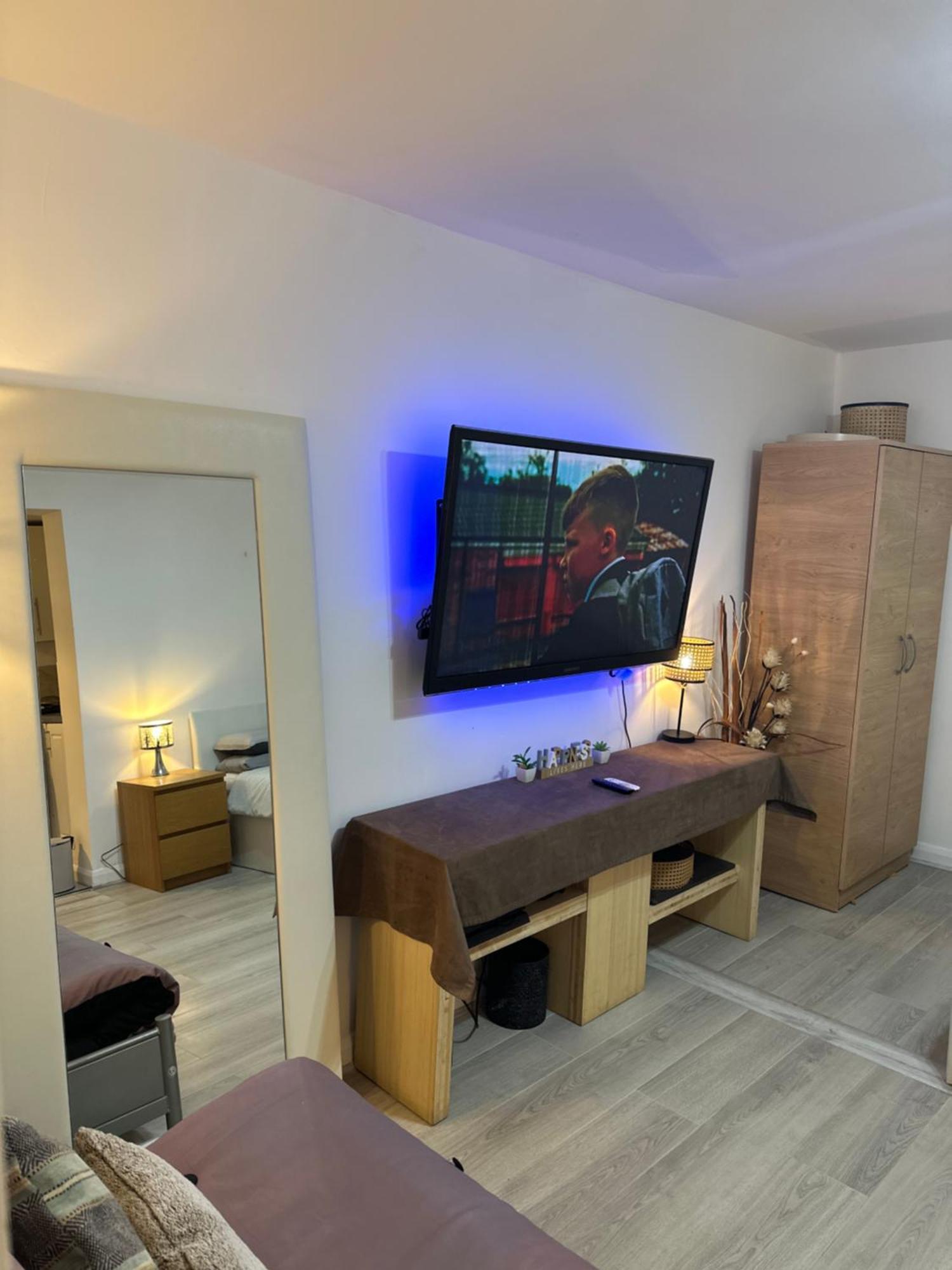 Stylish Studio Flat - Watford Junction - Harry Potter Exteriör bild