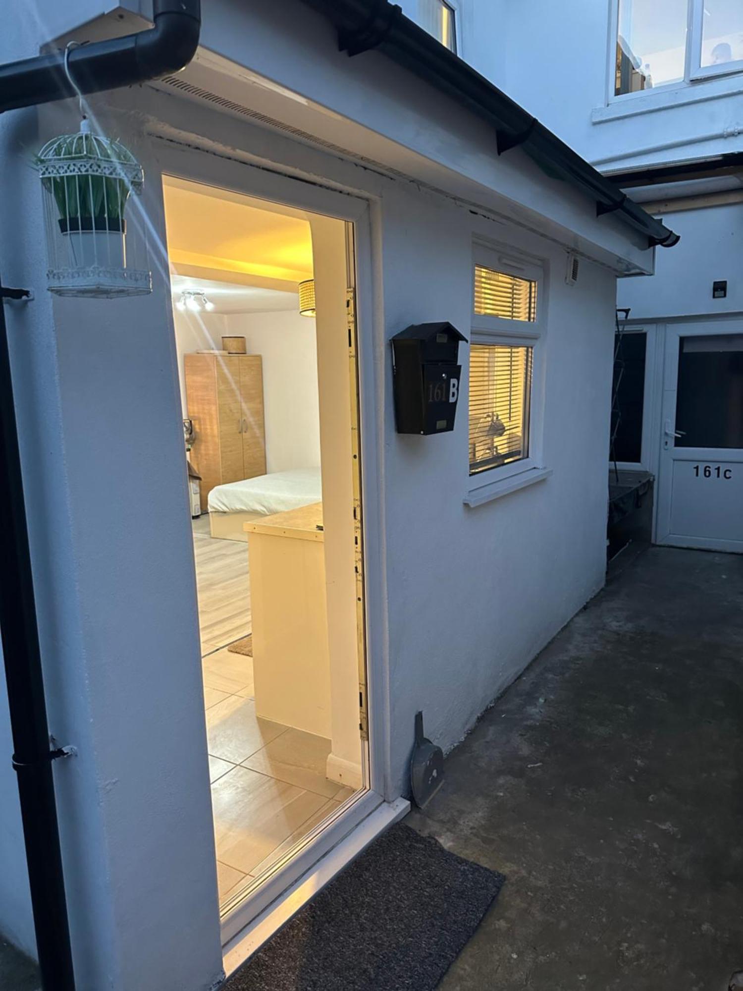 Stylish Studio Flat - Watford Junction - Harry Potter Exteriör bild