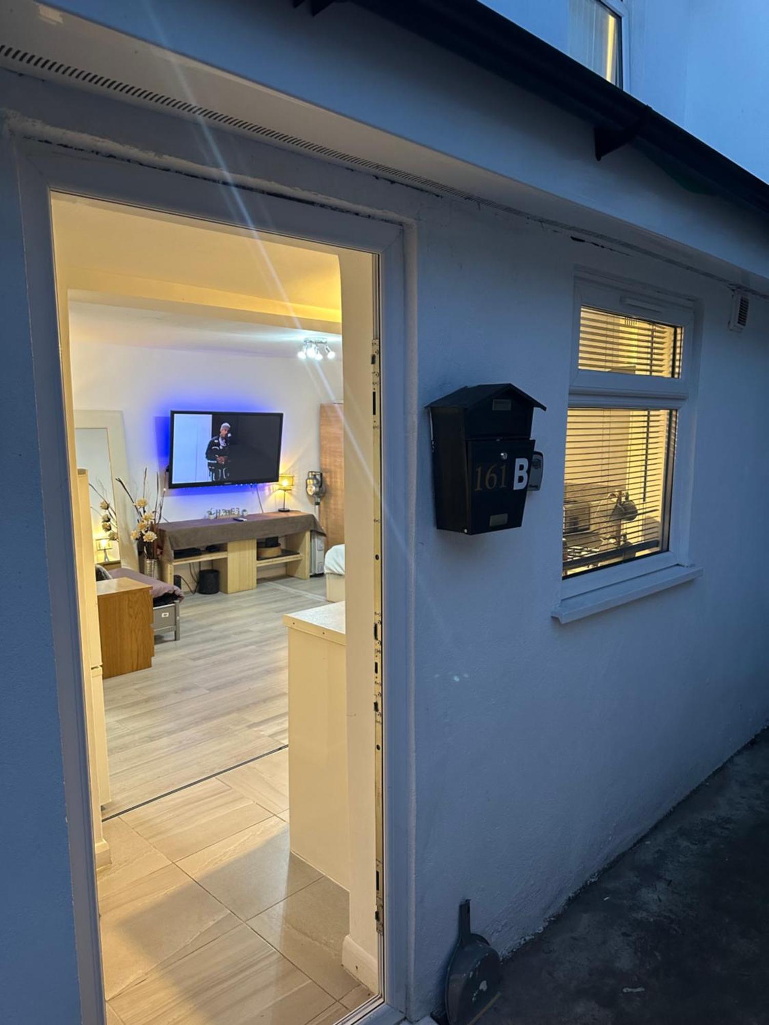 Stylish Studio Flat - Watford Junction - Harry Potter Exteriör bild