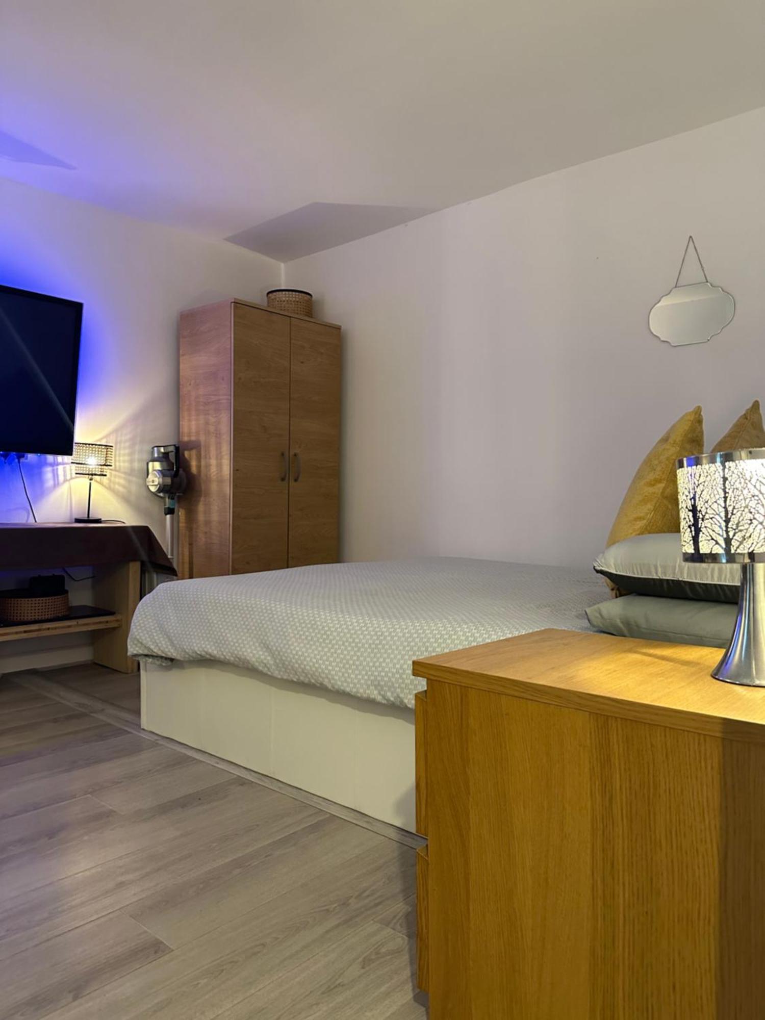 Stylish Studio Flat - Watford Junction - Harry Potter Exteriör bild